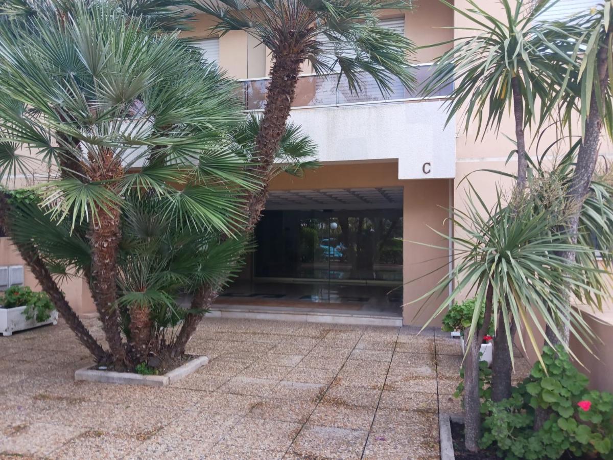 Rez-De-Jardin Grand Studio Apartment Cros-de-Cagnes Exterior foto